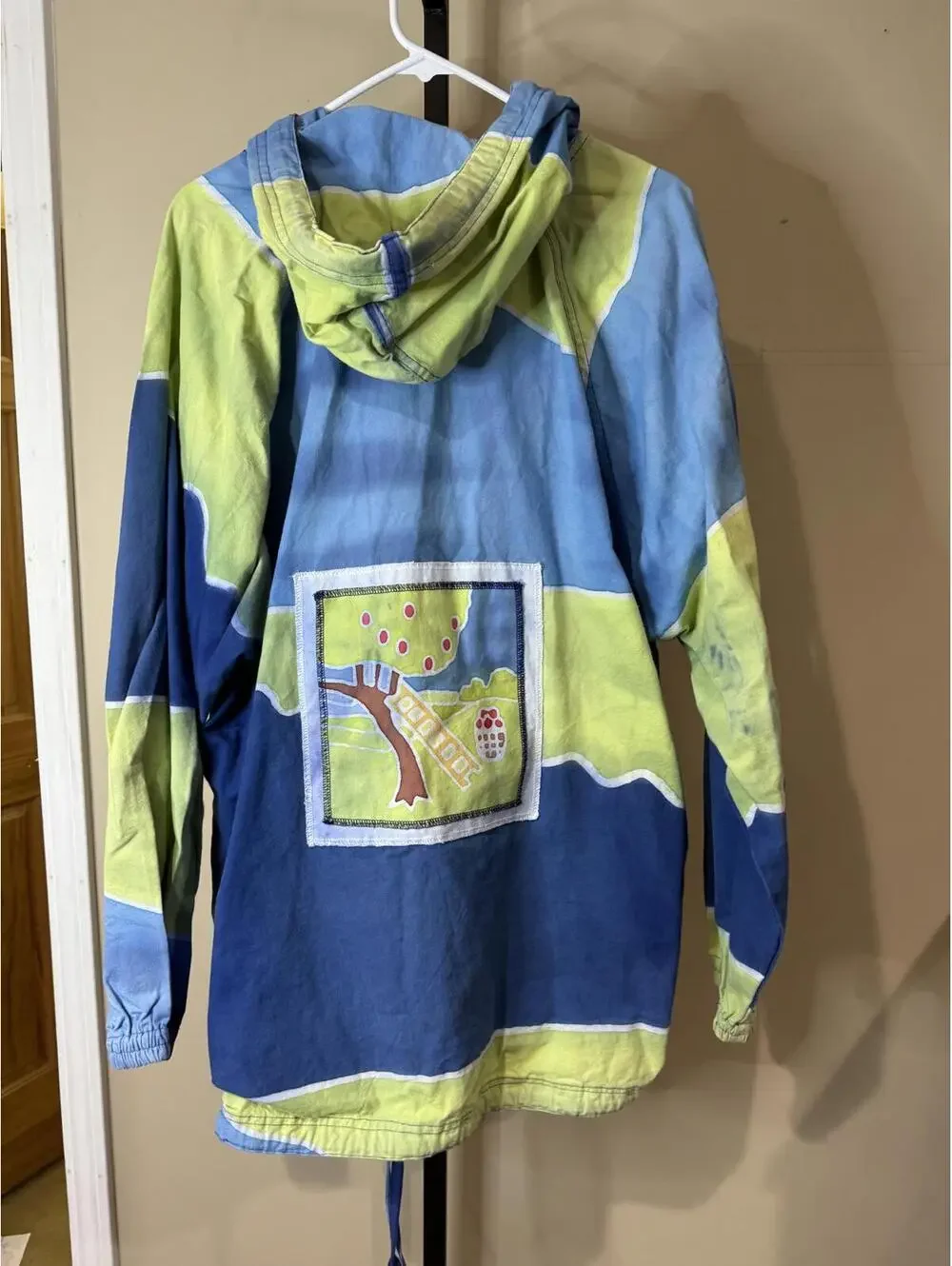 Colorblock Hoodie with Tree Patch Pockets Asian Editions Large Blue and Green
